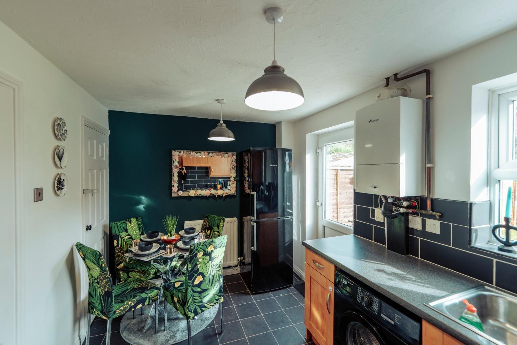 2 Bedroom Peaceful Home, Colchester Mile End Екстериор снимка