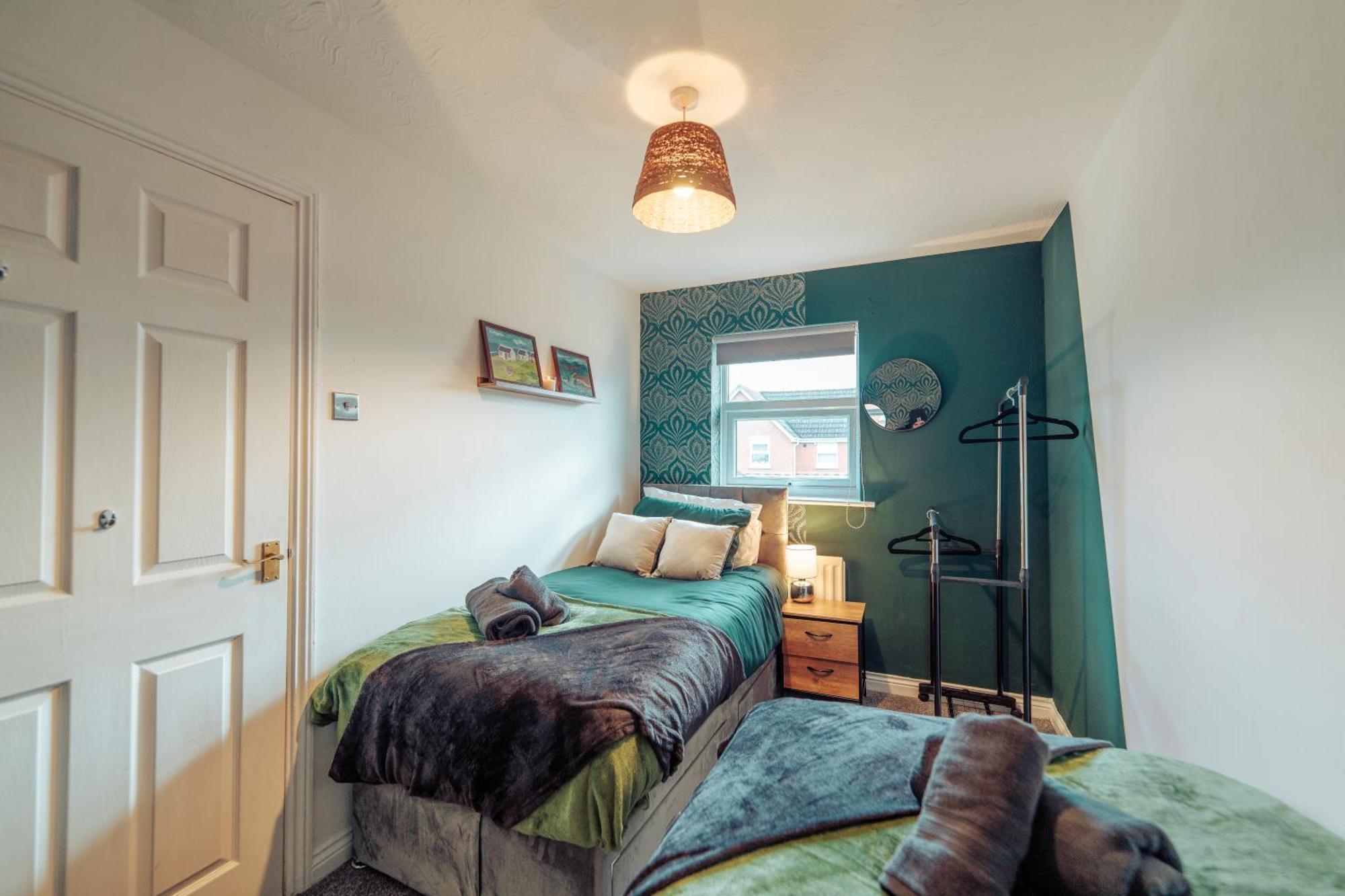 2 Bedroom Peaceful Home, Colchester Mile End Екстериор снимка